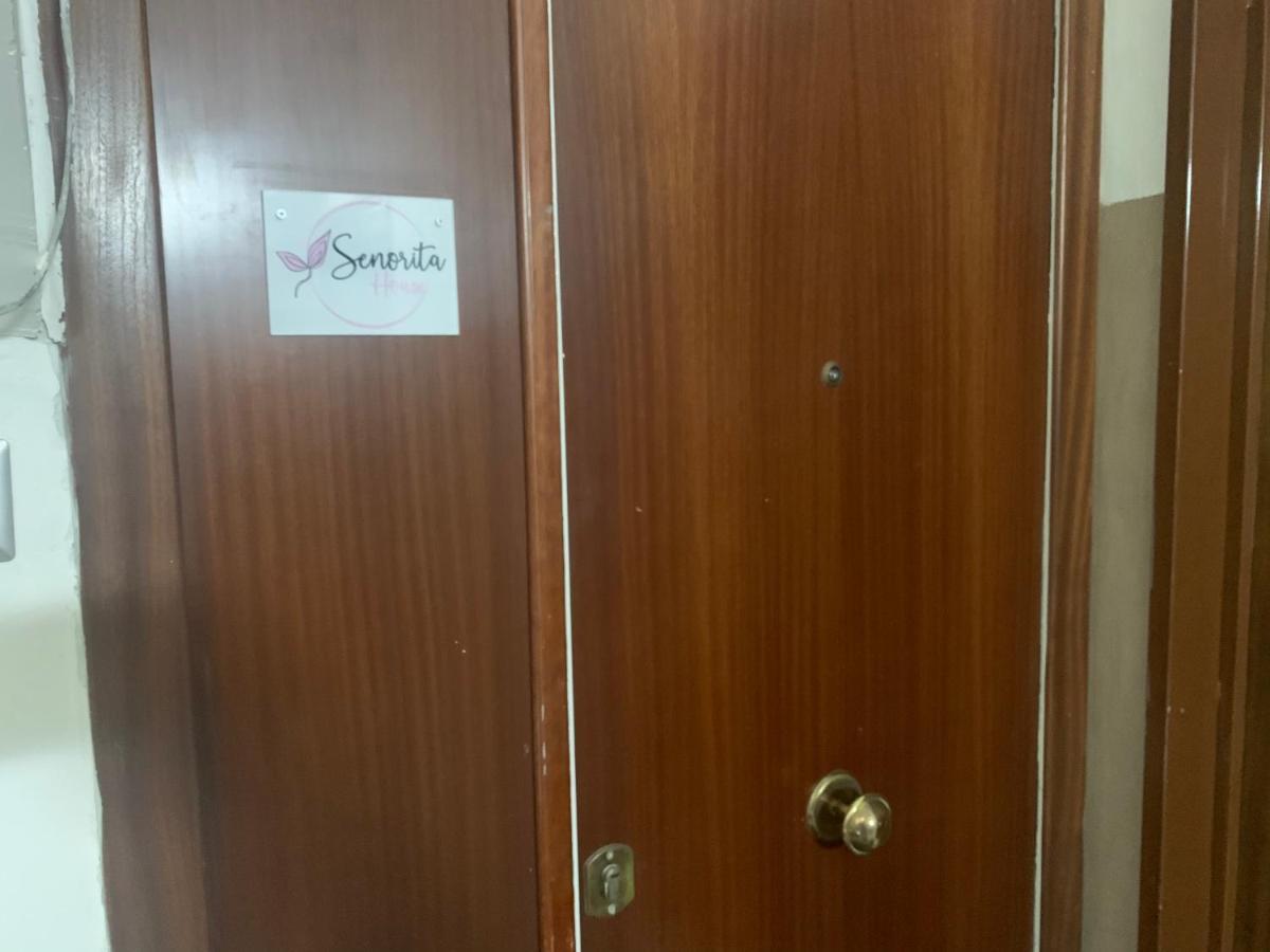 Apartamento Senorita House Nápoles Exterior foto